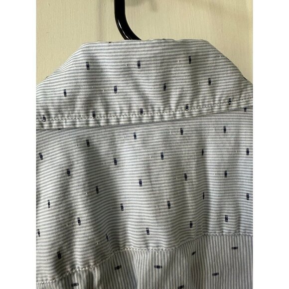 Gap Men’s size small button down shirt - Picture 5 of 5